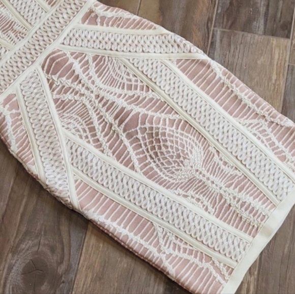 UK Forever Unique Sleeveless Embroidered Bodycon Bandage Dress, Size 0 - Picture 13 of 16